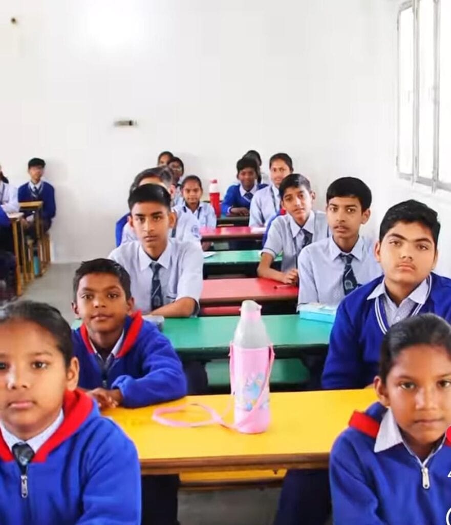 WhatsApp Image 2025-05-23 at 17.43.01